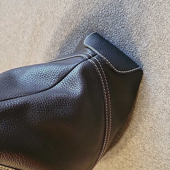 Kate Spade pebbled leather black shoulder bag in EXCELLENT Condition!!! - Picture 4 of 11